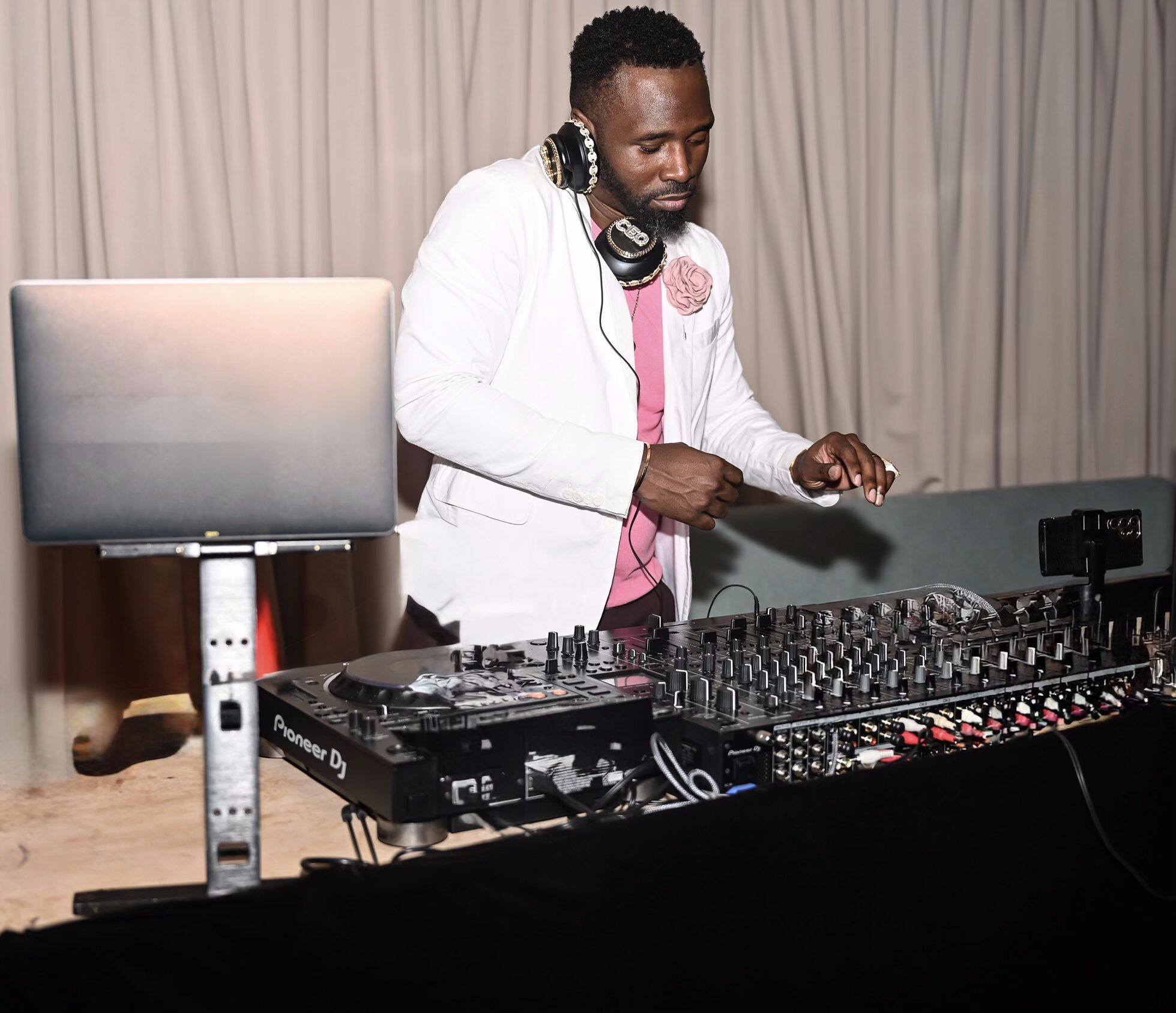 DJ CEO